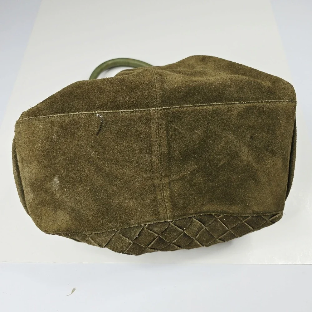 The Unbranded Brand please check